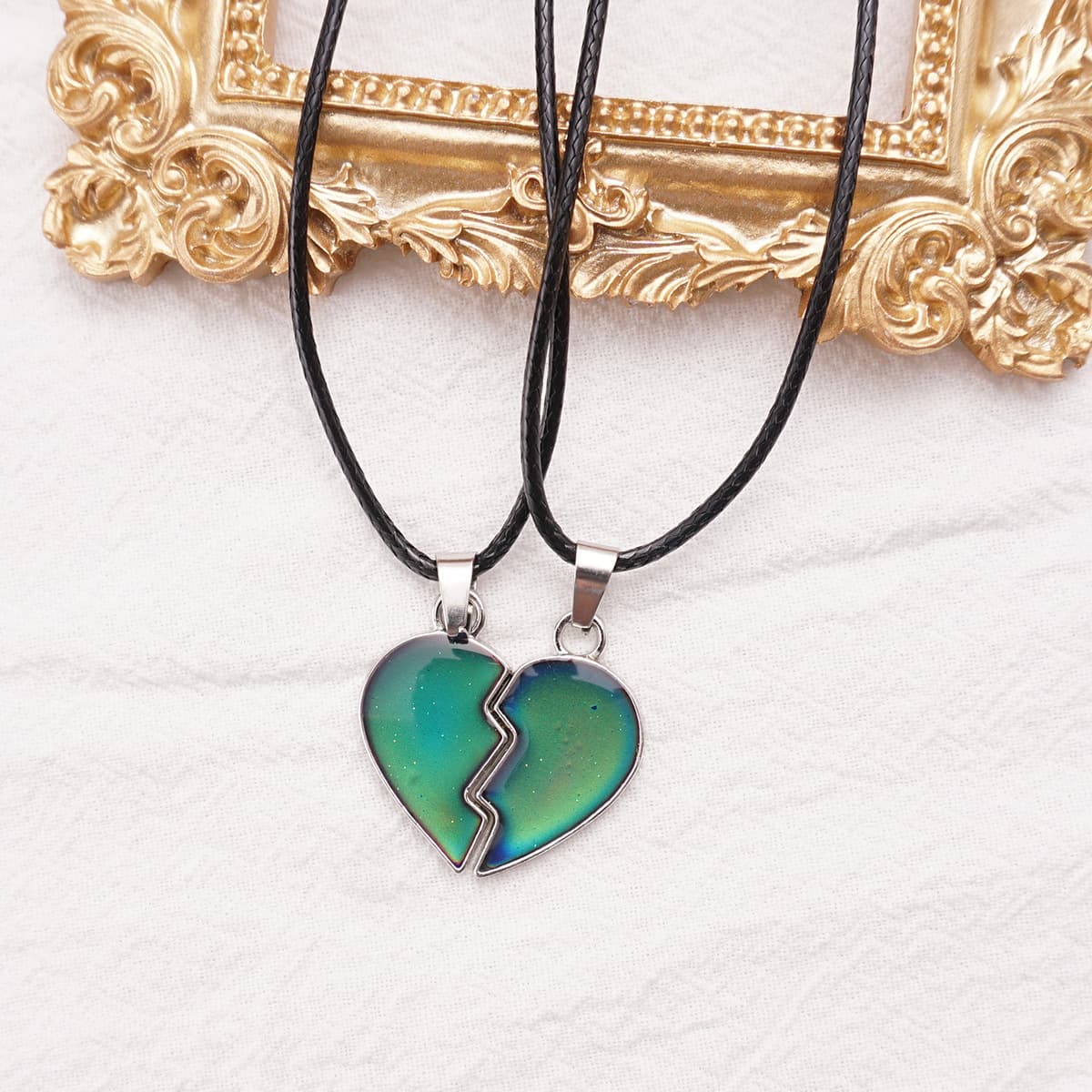 Temperature Changing Broken Heart Pendant Necklace Set for Best Friends