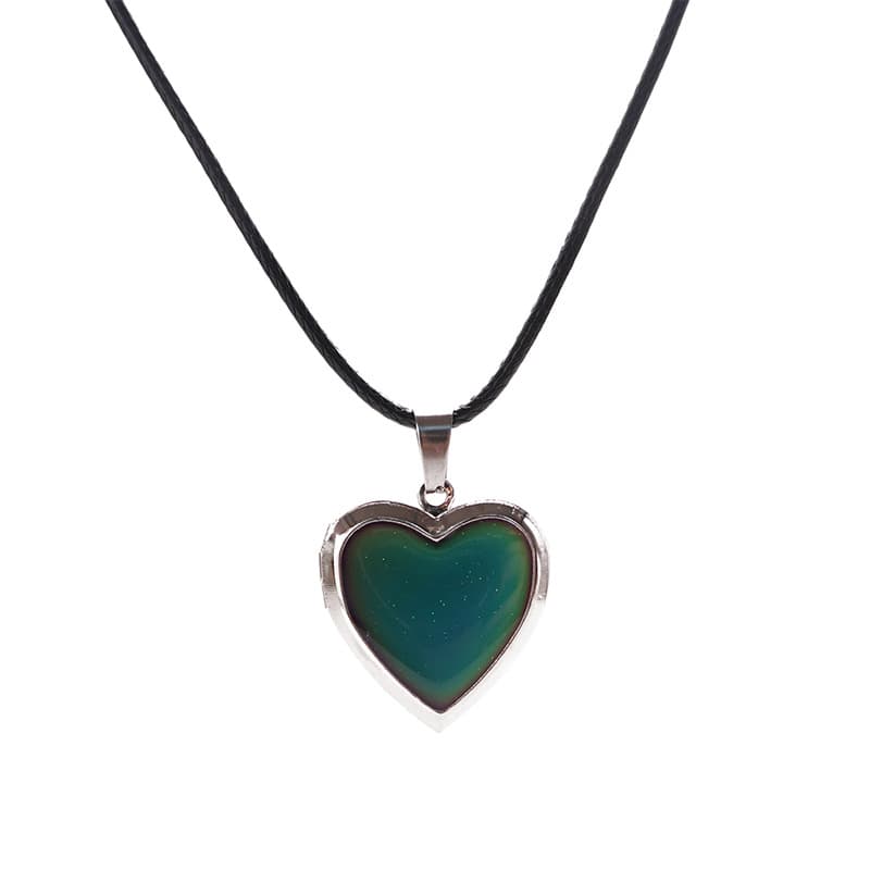 Temperature-Sensitive Heart Necklace with Color-Changing Gemstone