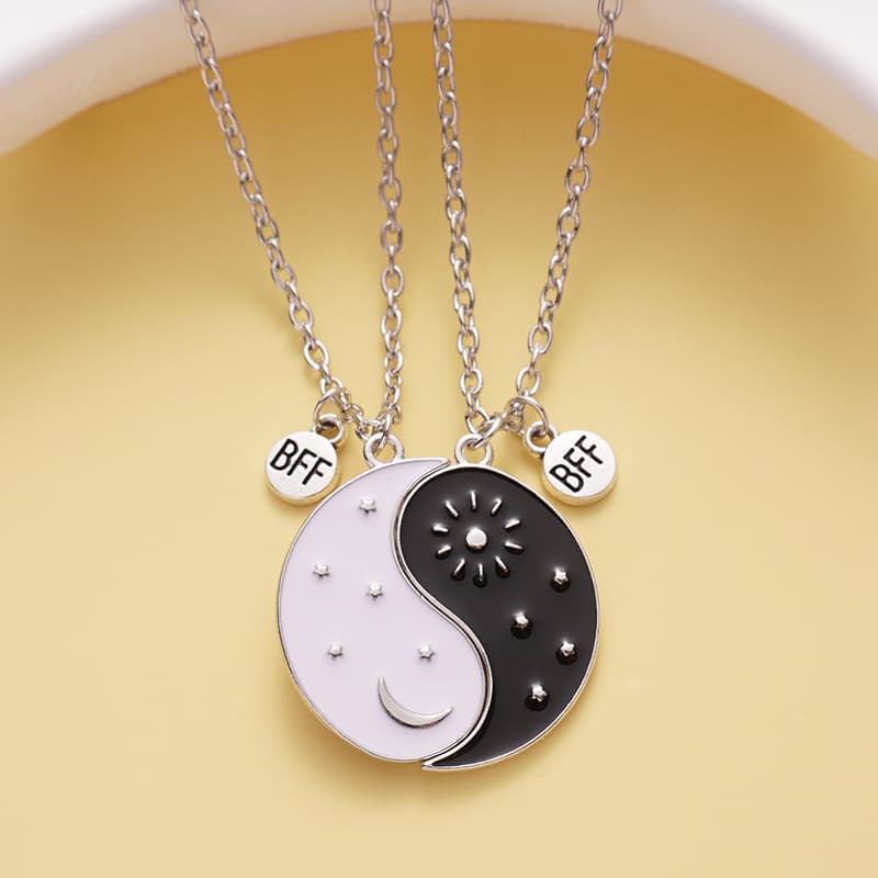 Yin Yang BFF Necklace Set - Star & Moon Friendship Jewelry for Girls