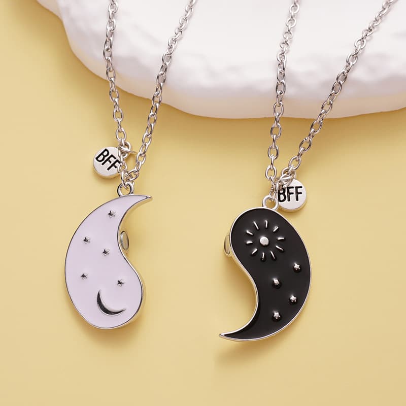 Yin Yang BFF Necklace Set - Star & Moon Friendship Jewelry for Girls