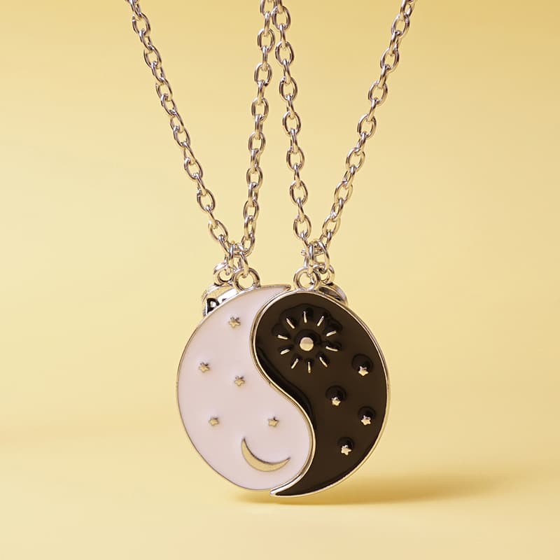 Yin Yang BFF Necklace Set - Star & Moon Friendship Jewelry for Girls