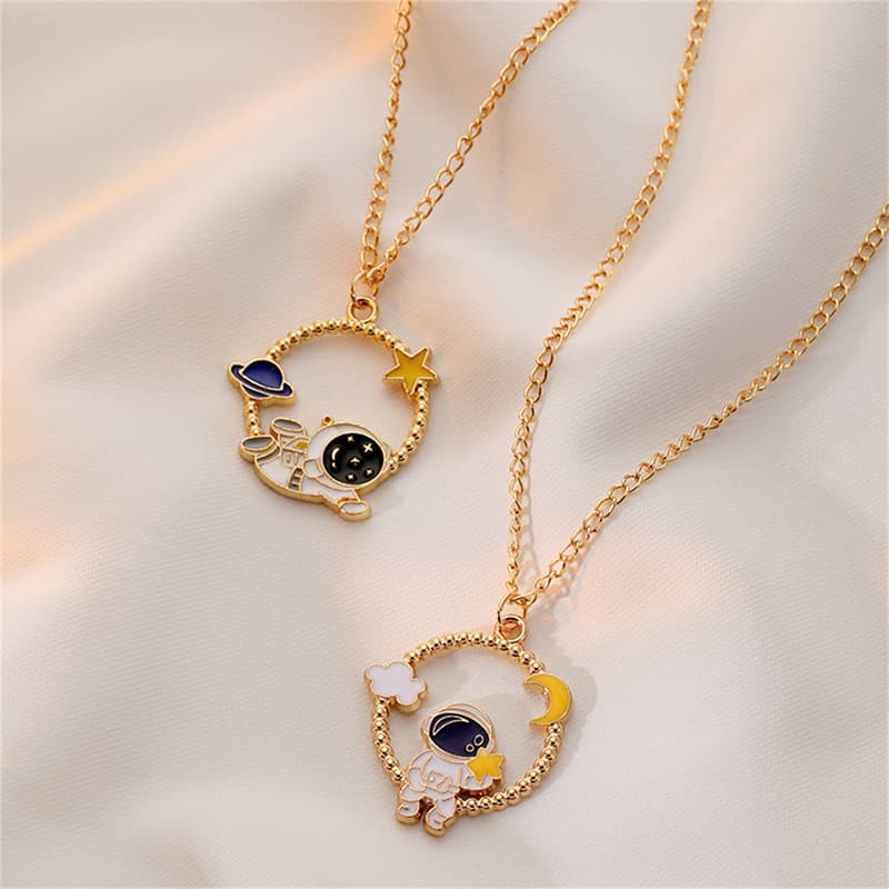 Cute Astronaut Pendant Necklace Set - Space Lover Gift
