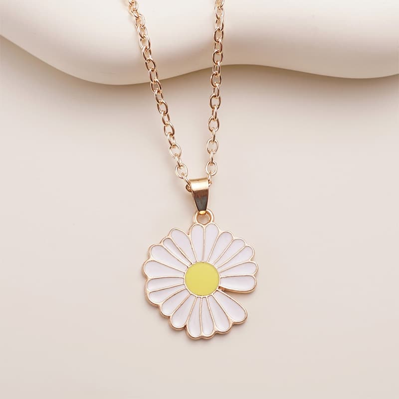 Cute Daisy Pendant Necklace for Girls, Trendy Rose Gold Chain Jewelry Gift