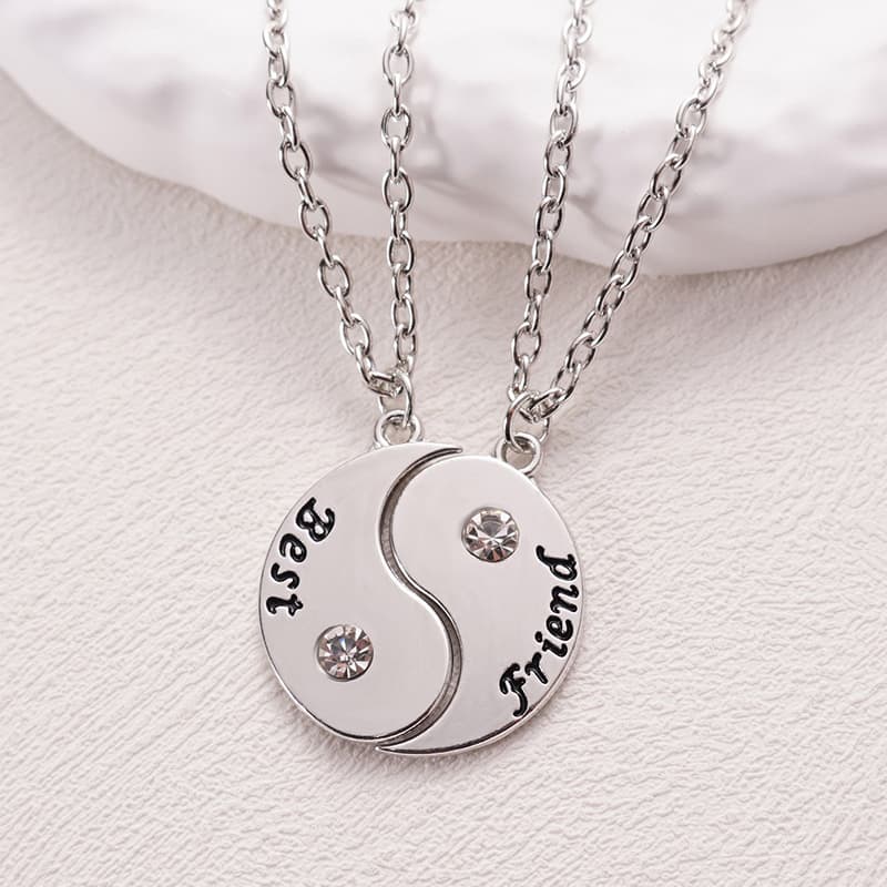 Yin Yang Best Friend Necklace Set - Stylish Alloy Pendant for Couples