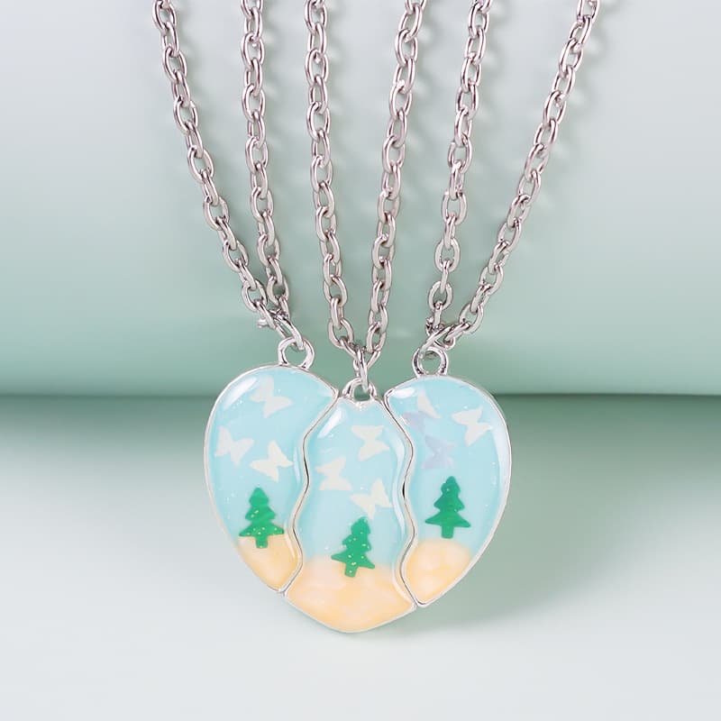 Magnetic BFF Necklaces Set of 3, Heart-Shaped Christmas Tree Friendship Jewelry Gift