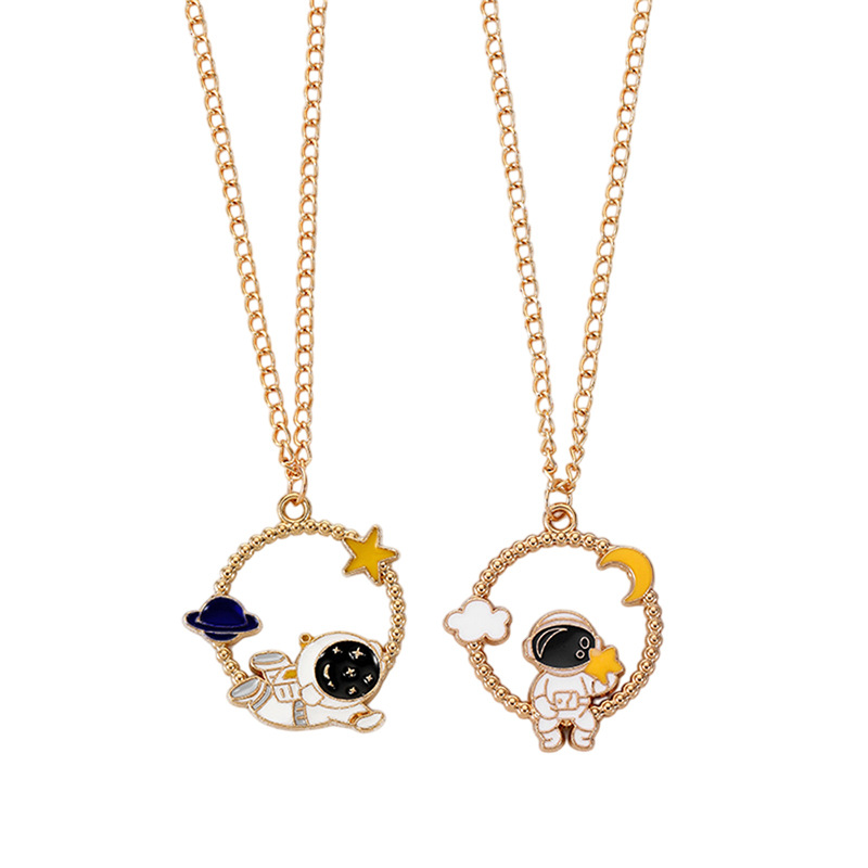 Cute Astronaut Pendant Necklace Set - Space Lover Gift